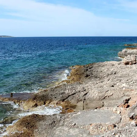 Apartman By The Sea Zavala, Hvar - 8809 *