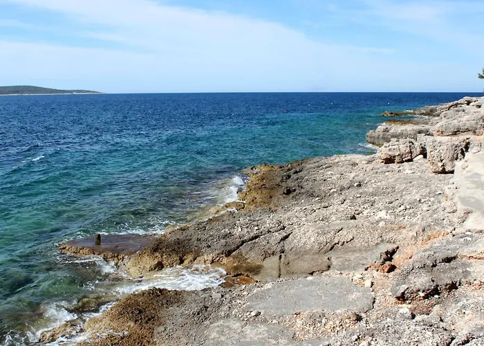 Apartman By The Sea Zavala, Hvar - 8809 *