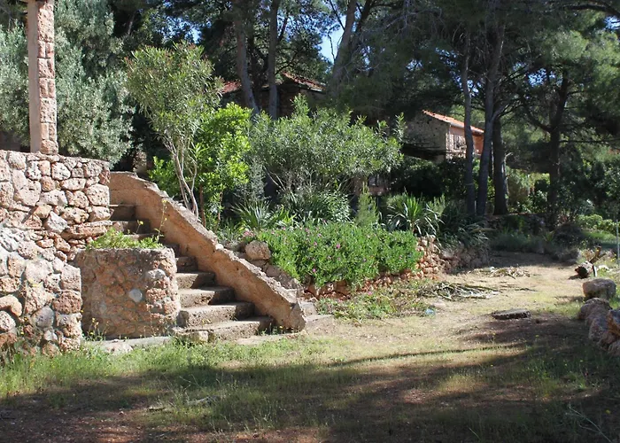 Apartman By The Sea Zavala, Hvar - 8809 *
